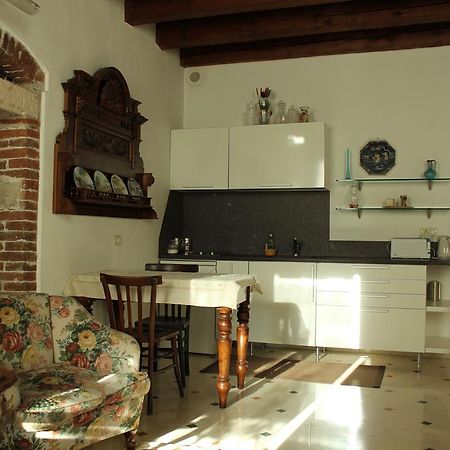 Residenza Carducci Centro Storico Apartment Verona Cameră foto